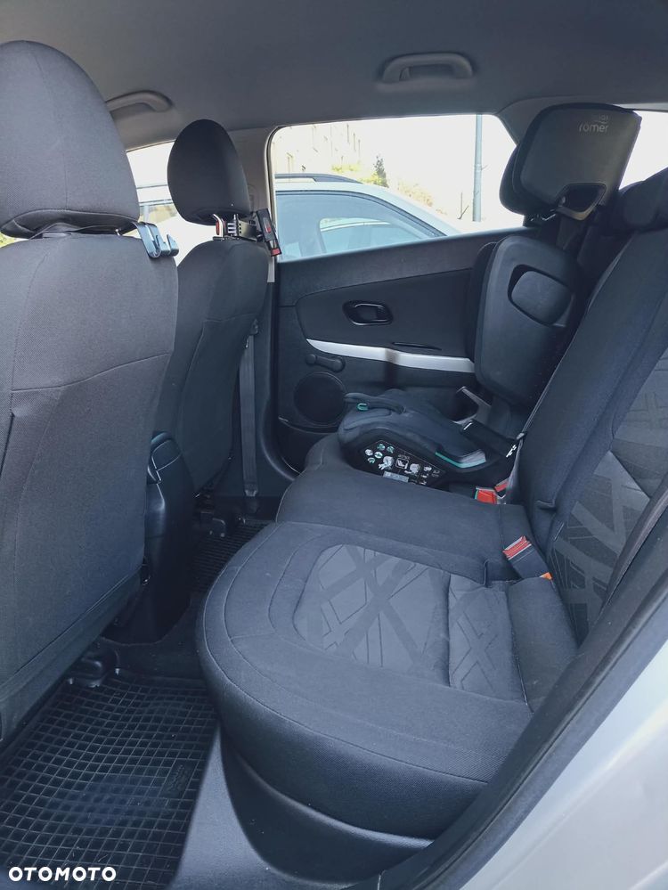 Kia Ceed 1.6 GDI M - 11