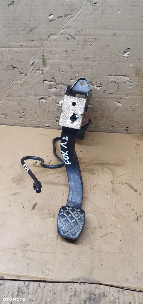 Pedał sprzęgła wysprzęglik pompka VW FOX 6Q0721388C 6Q1721321C - 3