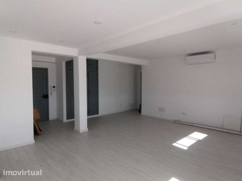 Arrenda-se T1 Setúbal - Grande imagem: 3/12