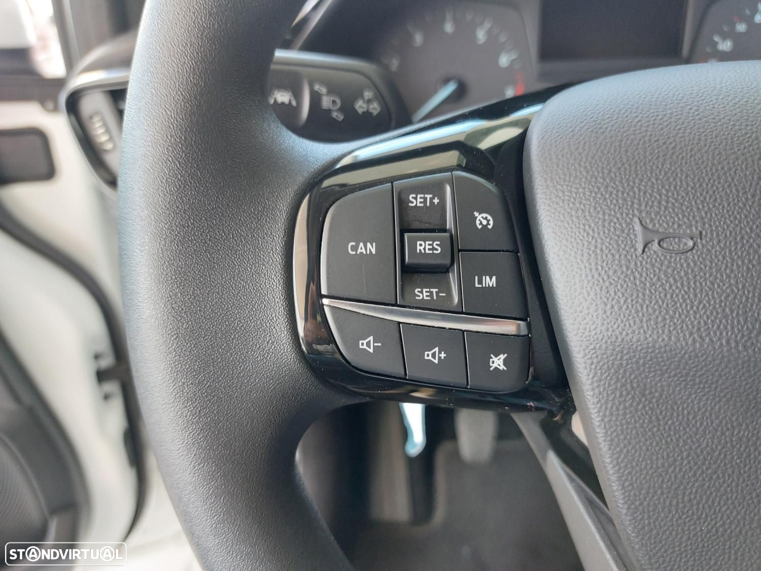 Ford Fiesta 1.0 EcoBoost Connected - 26