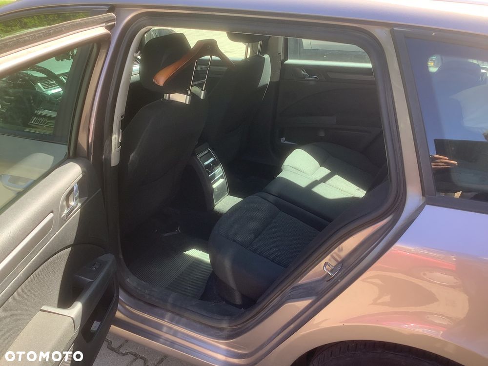 Skoda Superb 1.6 TDI Comfort - 13