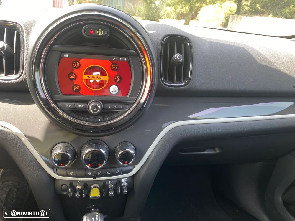 MINI Countryman Cooper SE ALL4 Auto - 11