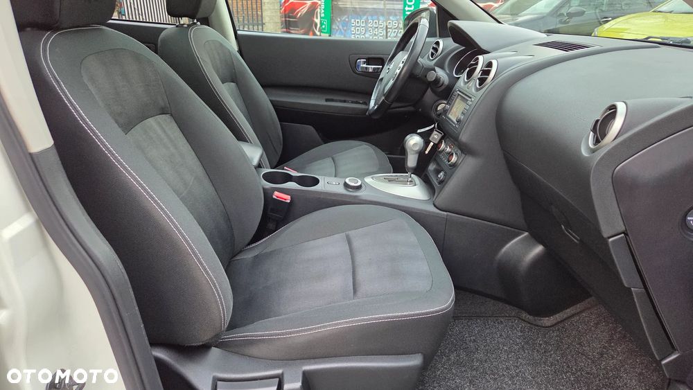 Nissan Qashqai 2.0 dCi 4 x 4 DPF tekna - 32