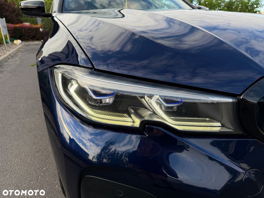 BMW Seria 3 330e M Sport - 6