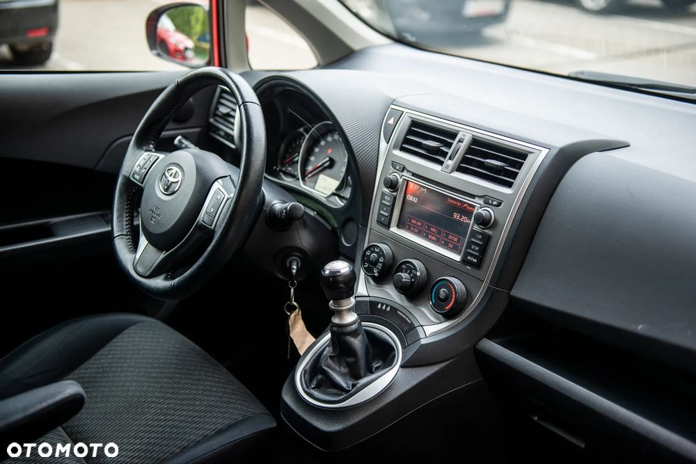 Toyota Verso S 1.33 VVT-i Comfort - 26