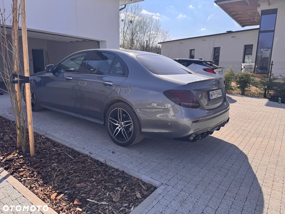 Mercedes-Benz Klasa E 220 d 4-Matic Business Edition 9G-TRONIC - 4