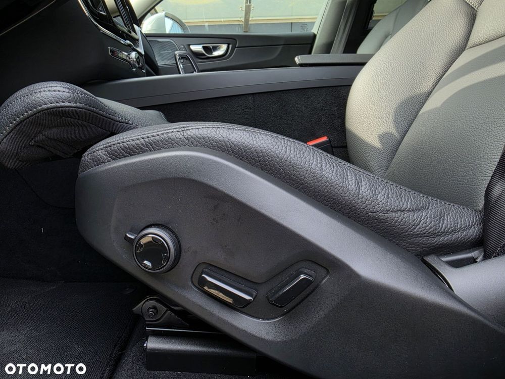 Volvo XC 60 - 24