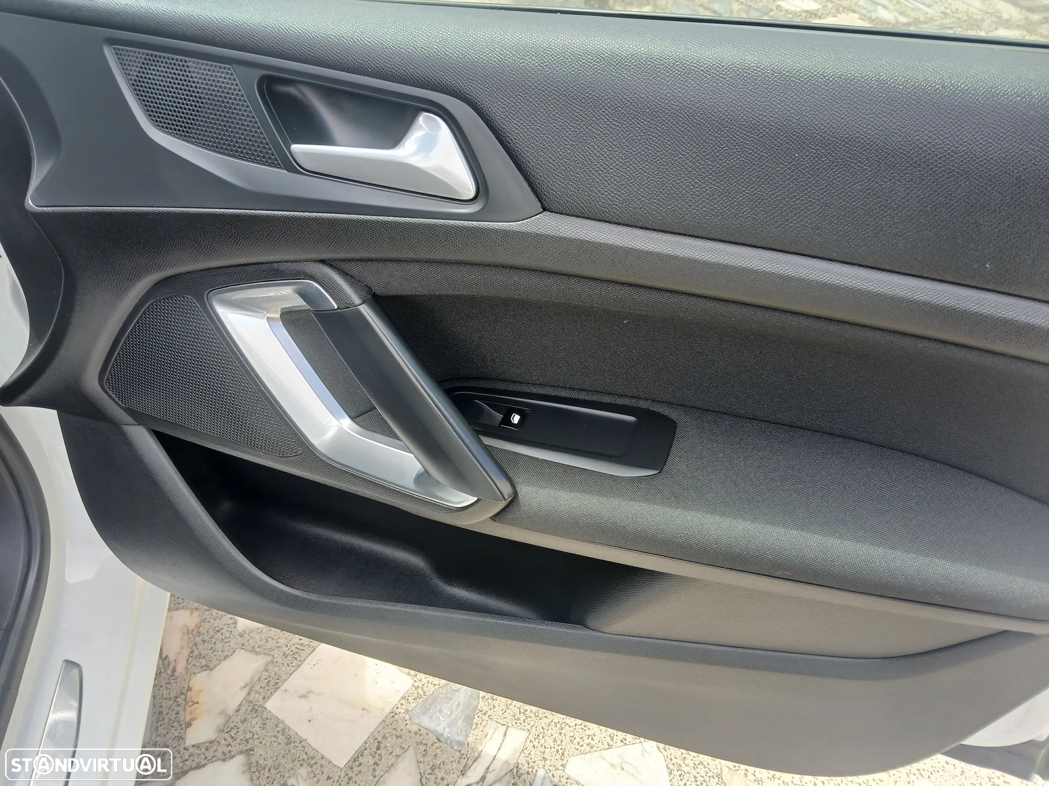 Peugeot 308 SW 1.5 BlueHDi Style - 29