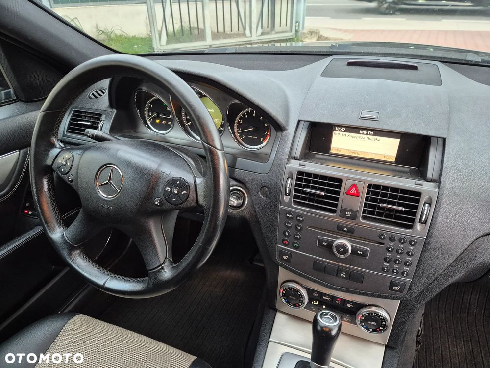 Mercedes-Benz Klasa C 180 Kompressor Automatik BlueEFFICIENCY Avantgarde - 7