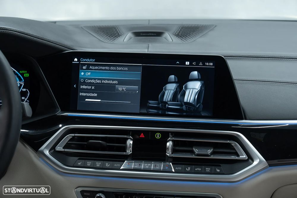 BMW X5 xDrive45e - 42