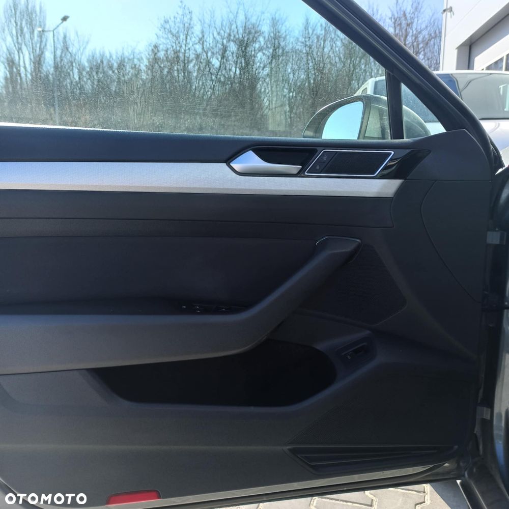 Volkswagen Passat 1.8 TSI BMT Comfortline - 11