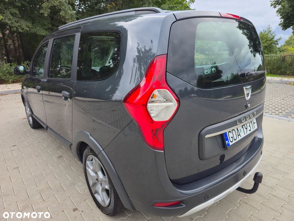 Dacia Lodgy dCi 90 Essential - 4