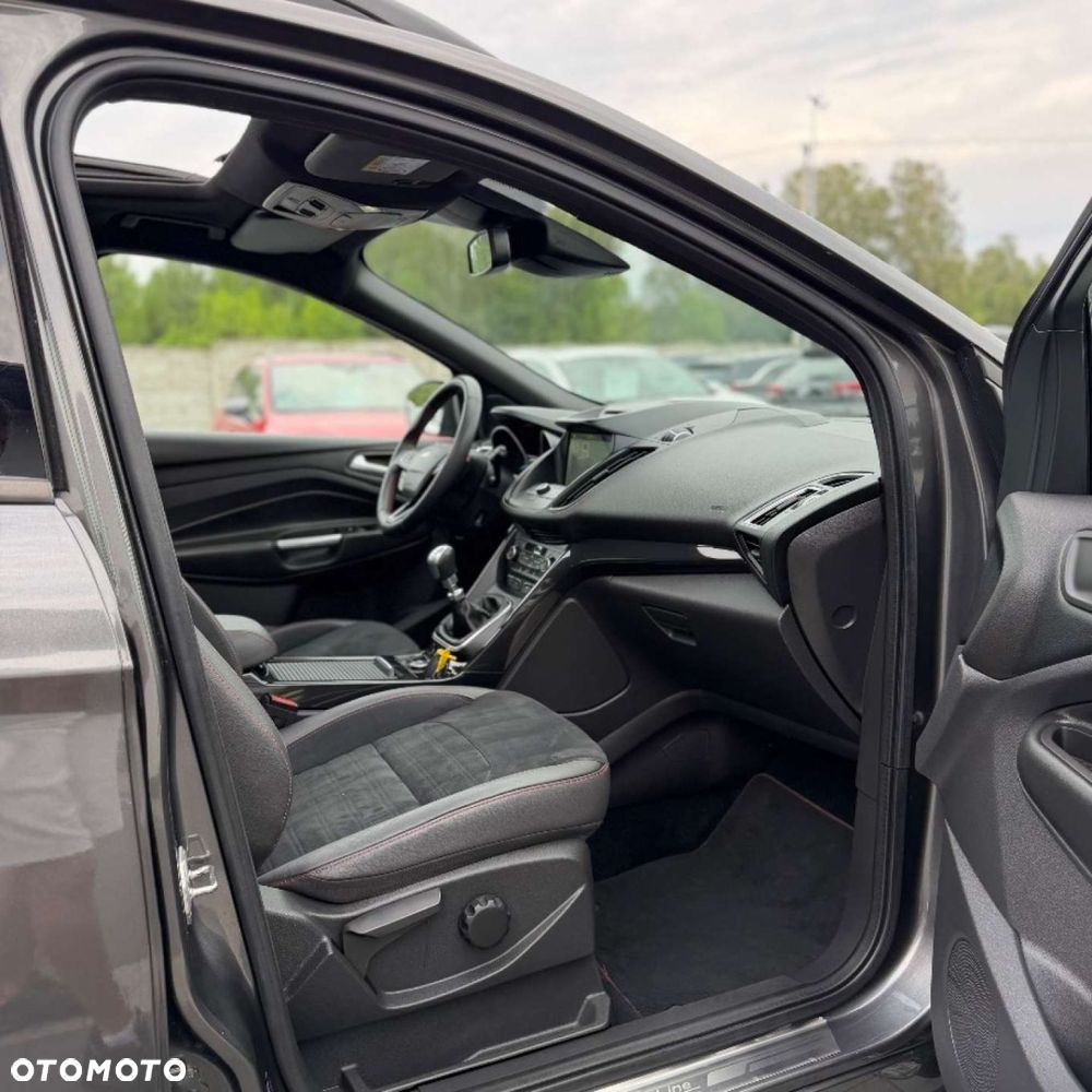 Ford Kuga - 28