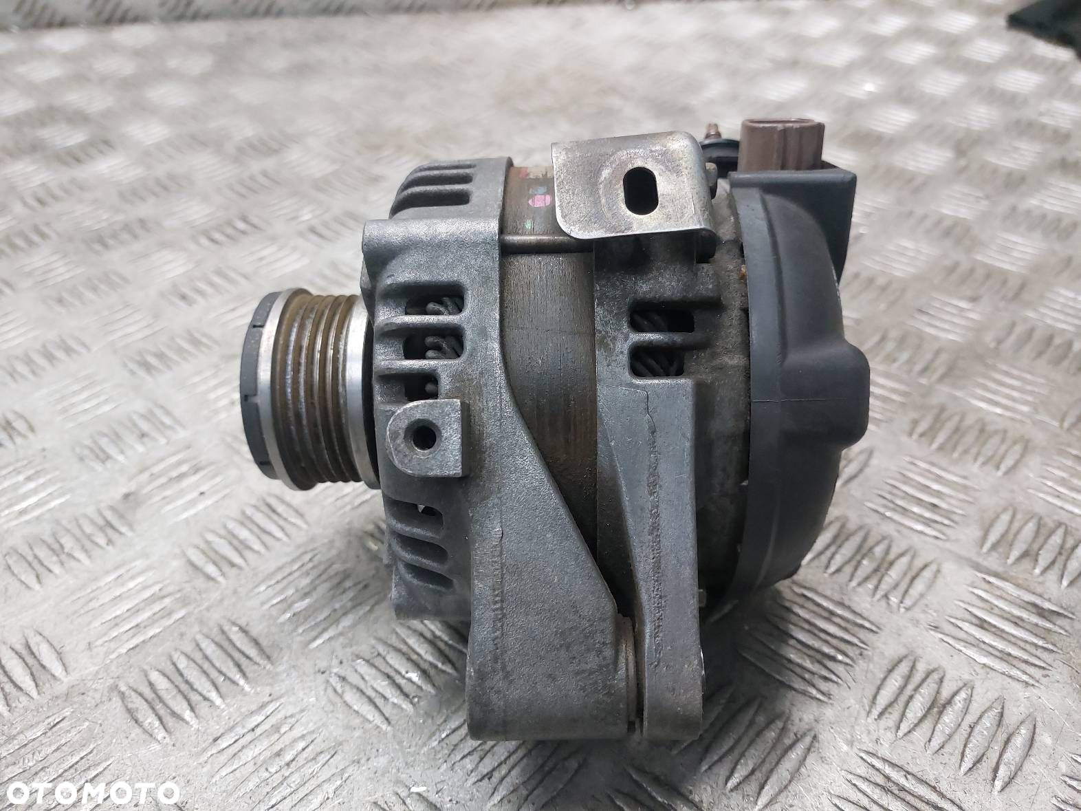 ALTERNATOR TOYOTA COROLLA E12 2.0 D4D 27060-27070 - 3