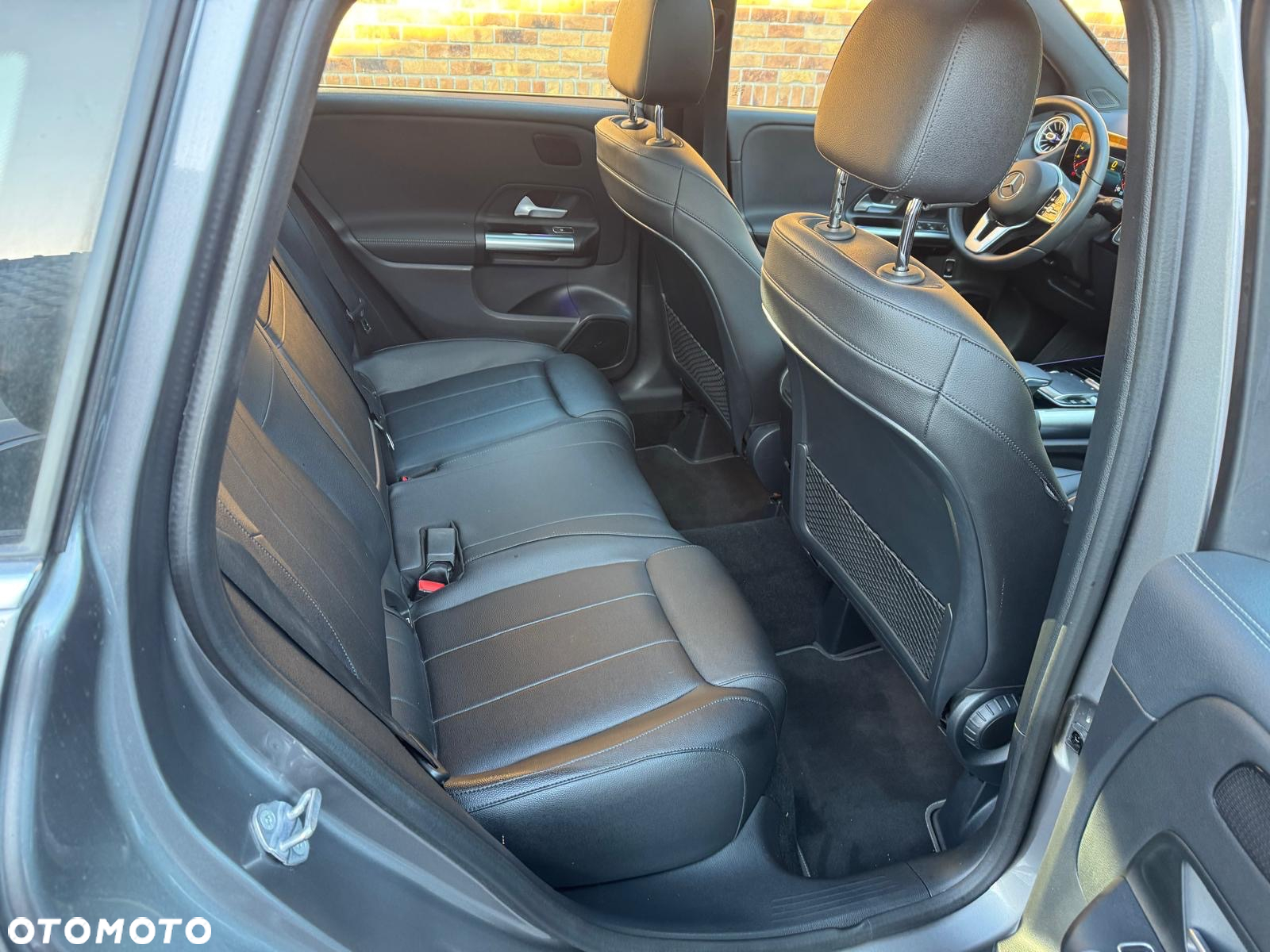 Mercedes-Benz Klasa B 180 7G-DCT Progressive Advanced - 15