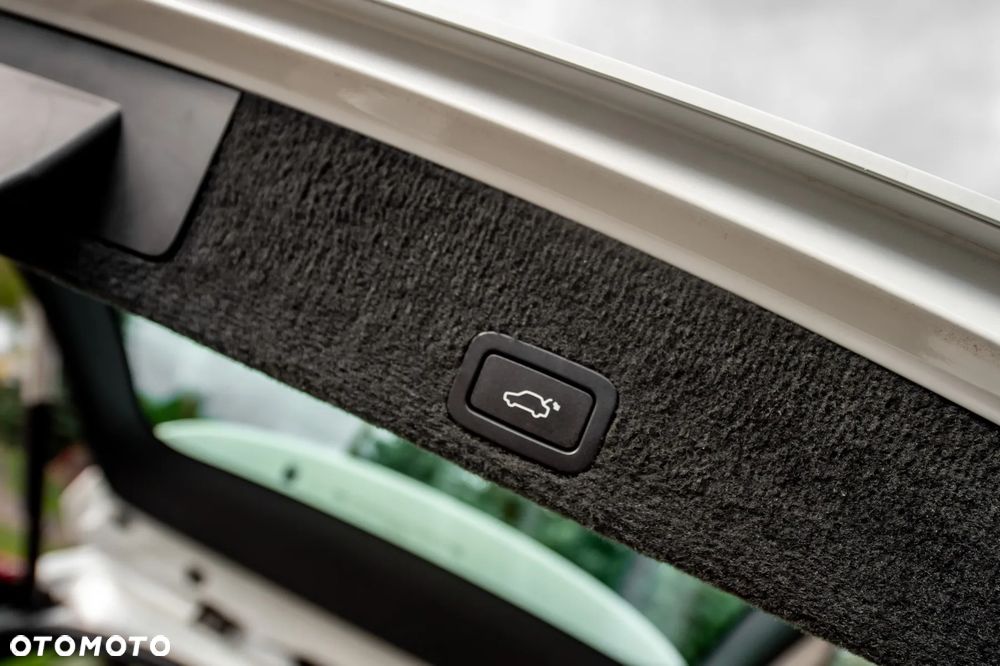 Volvo XC 60 D5 AWD Geartronic Momentum - 29