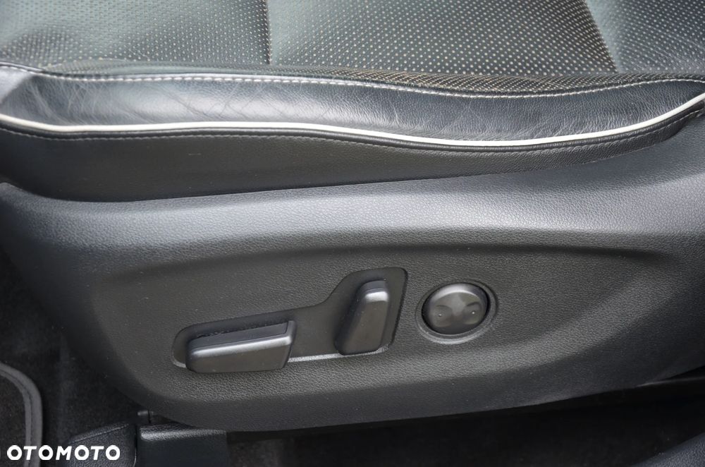 Kia Sportage 1.7 CRDI 2WD ISG Dream-Team Edition - 33