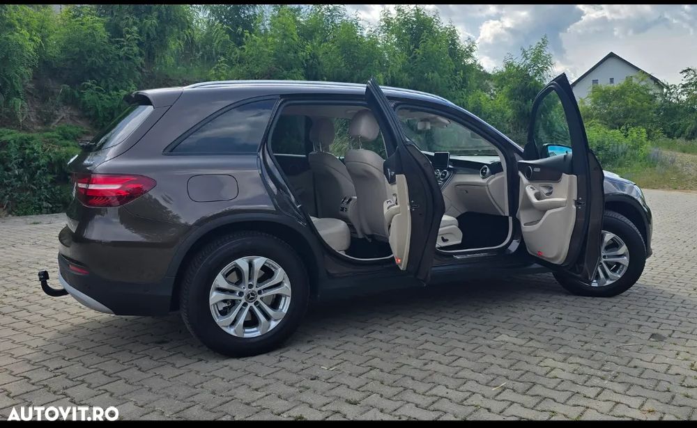Mercedes-Benz GLC - 25