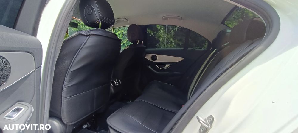 Mercedes-Benz C 300 e 4MATIC 9G-TRONIC - 9