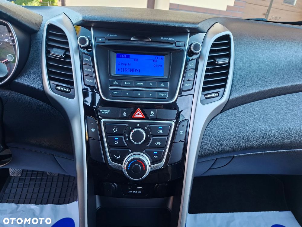 Hyundai i30 - 24