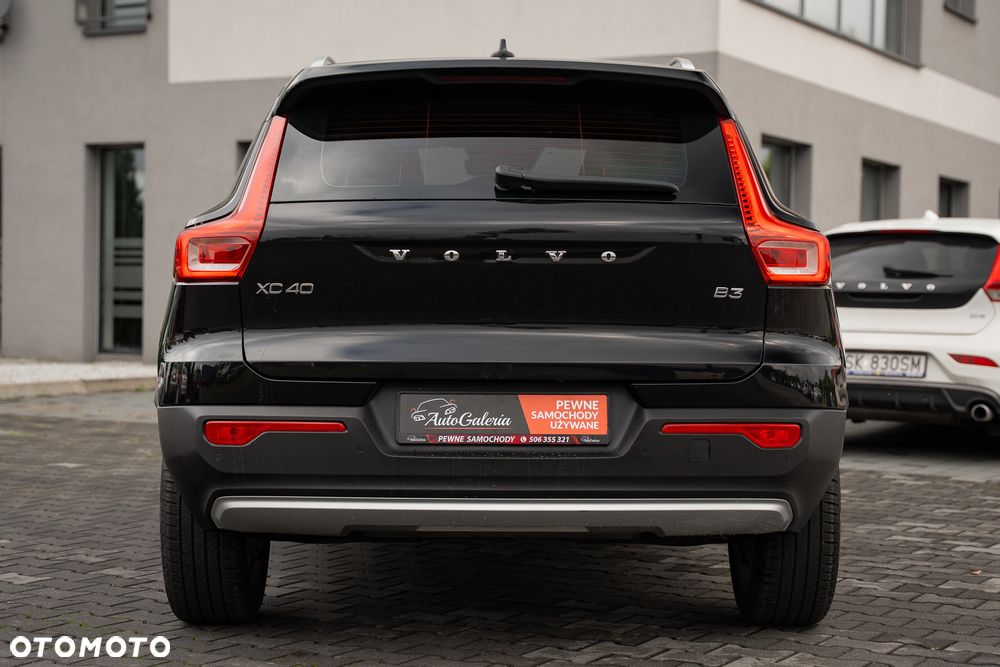 Volvo XC 40 B3 B DKG Plus Bright - 19