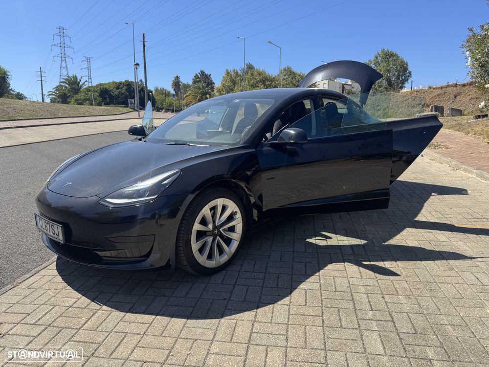 Tesla Model 3 - 5