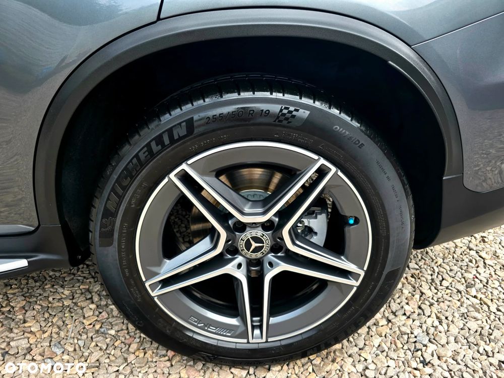 Mercedes-Benz GLC - 31