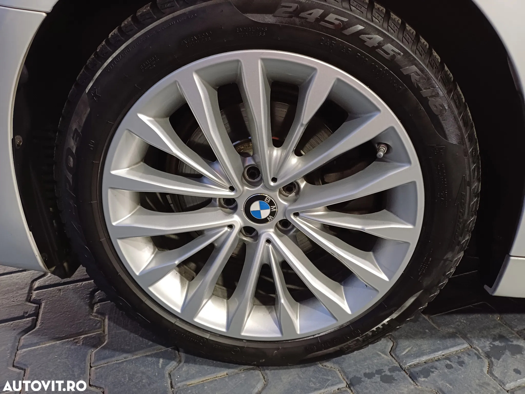 BMW Seria 5 520d xDrive AT - 4