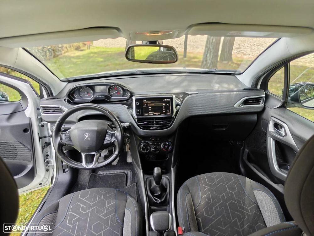 Peugeot 2008 1.2 PureTech Style - 22