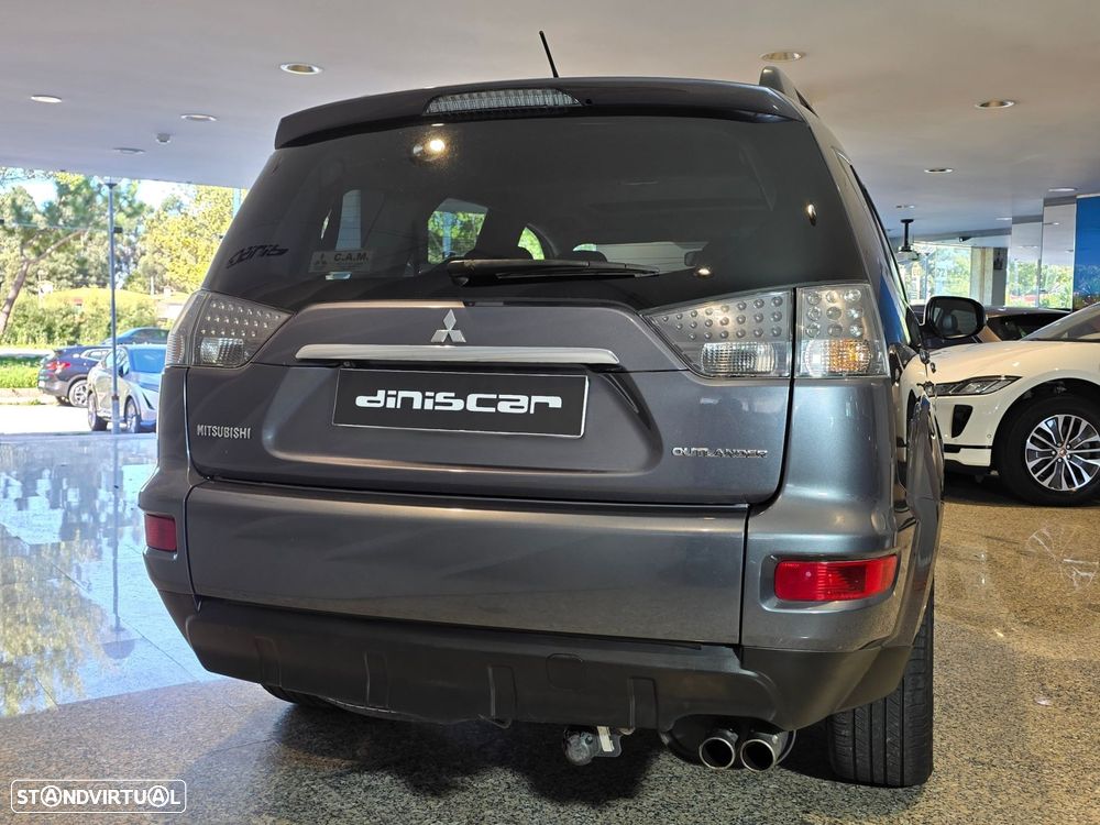 Mitsubishi Outlander 2.2 DI-D Instyle Navi - 32