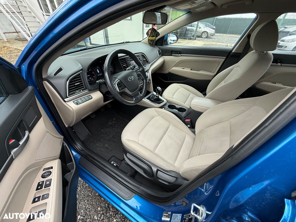 Hyundai Elantra 1.6 CRDI Exclusive - 5