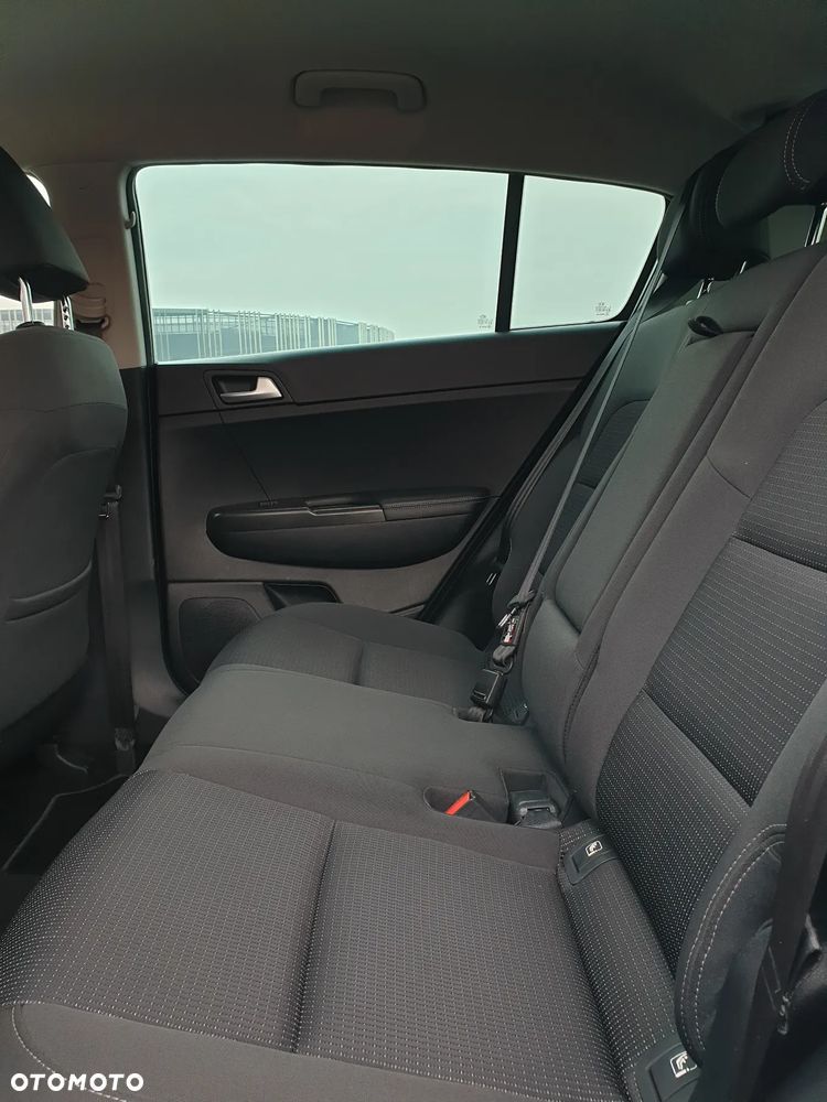 Kia Sportage 1.6 GDI 2WD Dream-Team Edition - 36