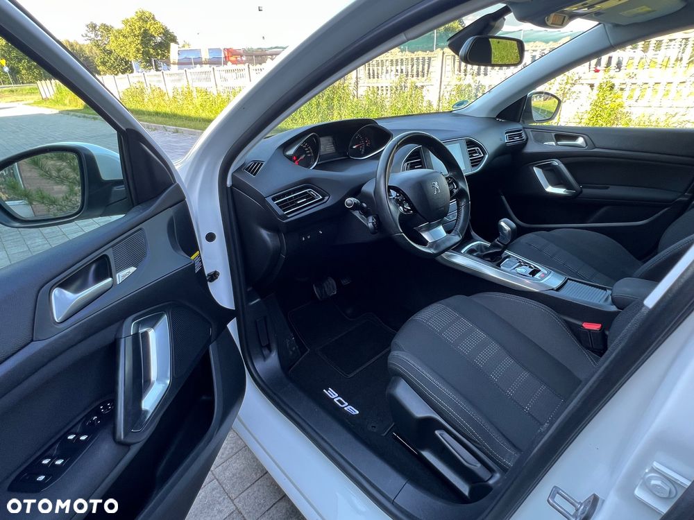 Peugeot 308 BlueHDi FAP 150 Stop&Start Automatik Allure - 12