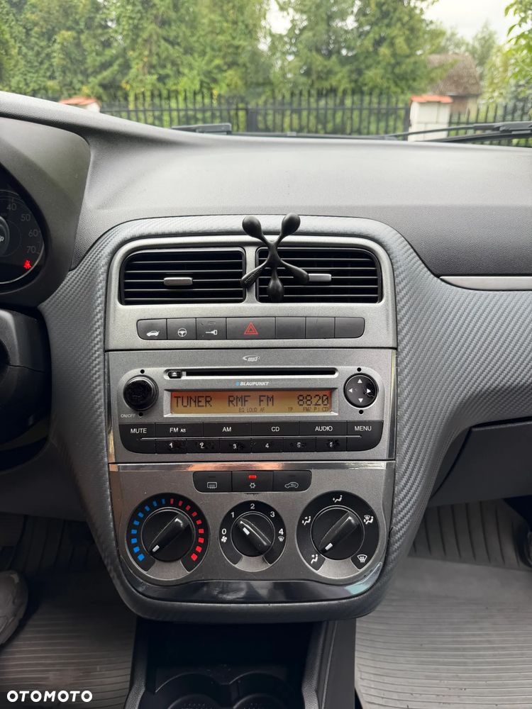 Fiat Grande Punto - 11