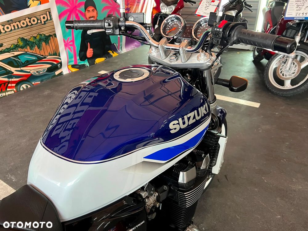 Suzuki GSX - 13