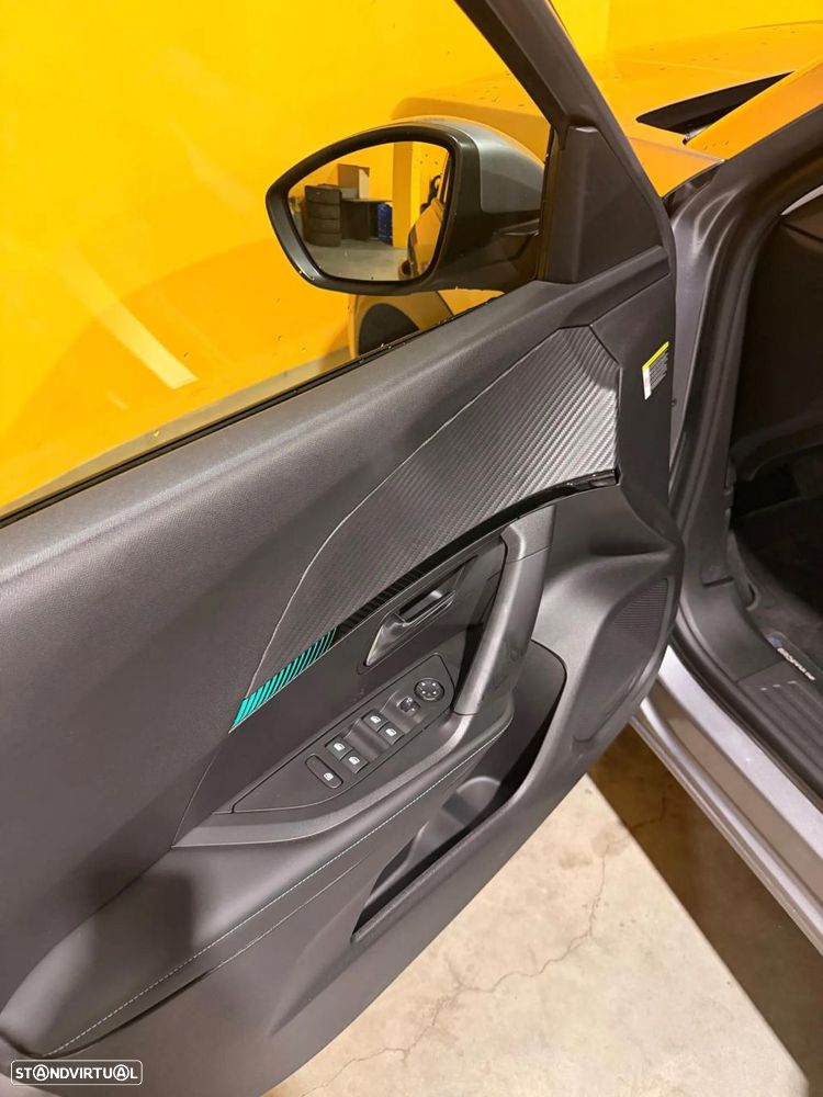 Peugeot e-2008 50 kWh Allure - 14