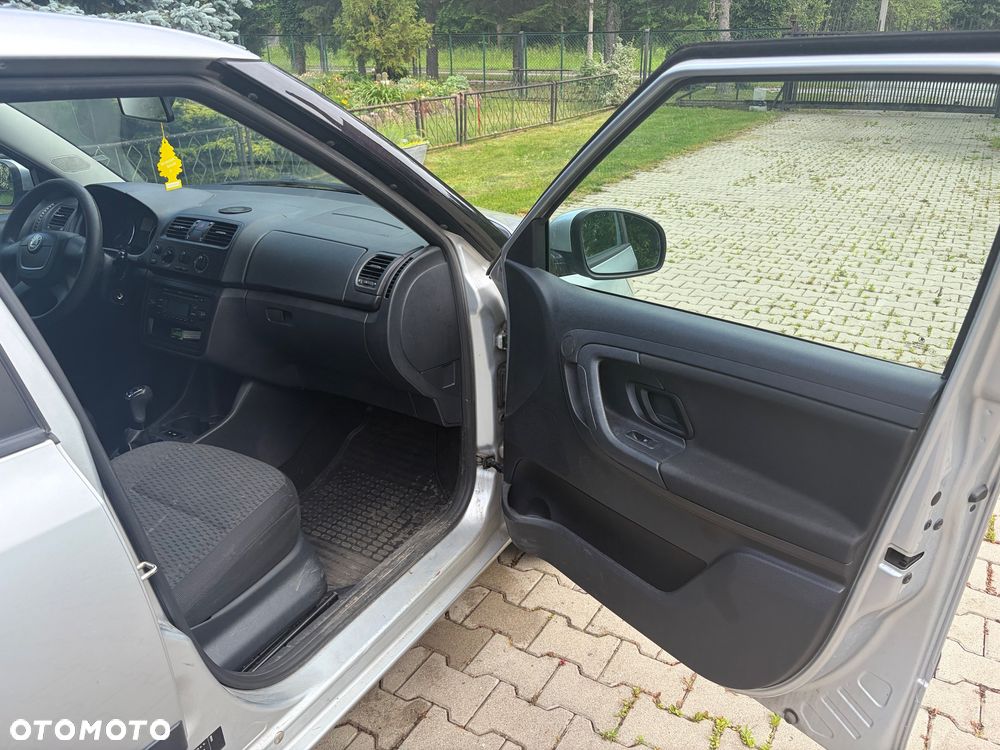 Skoda Fabia 1.4 16V Active - 17