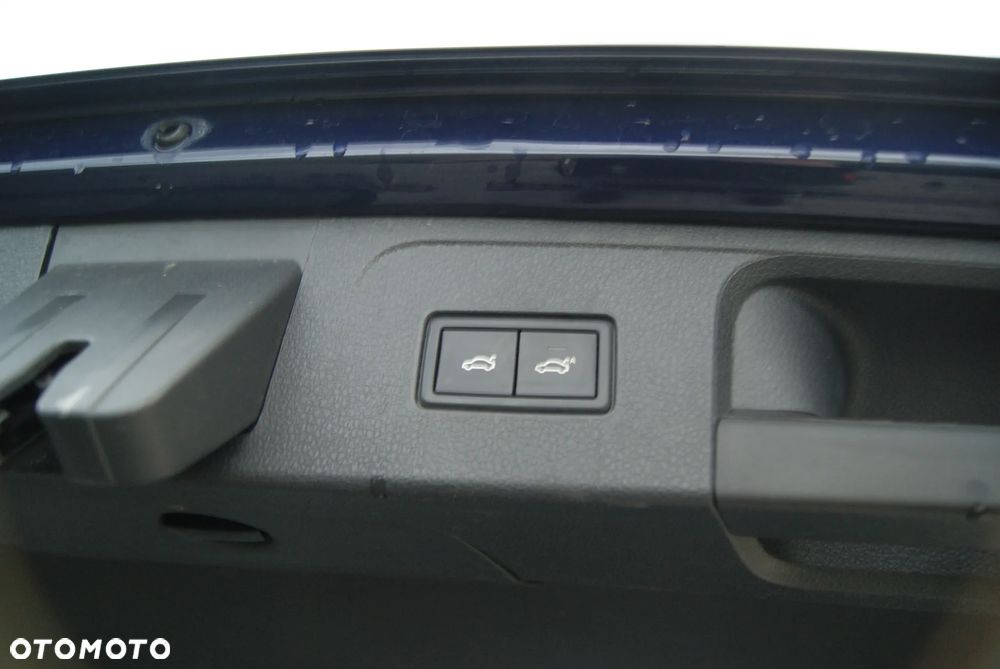 Volkswagen Passat 2.0 TDI SCR DSG Highline - 35