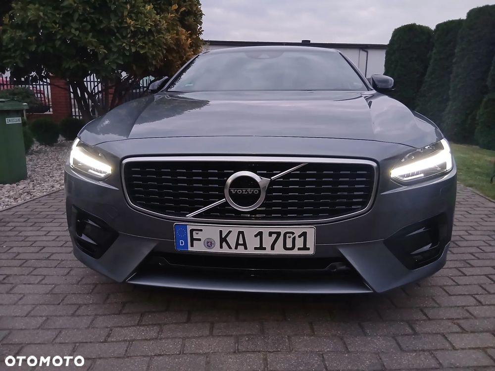Volvo S90 - 2