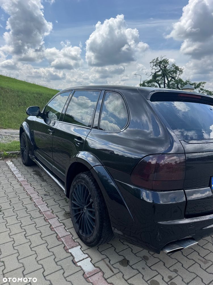 Porsche Cayenne - 4