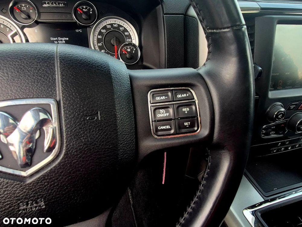 Dodge RAM 5.7 4x4 - 19