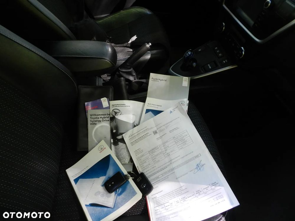 Toyota Auris 1.8 HSD Luna - 6