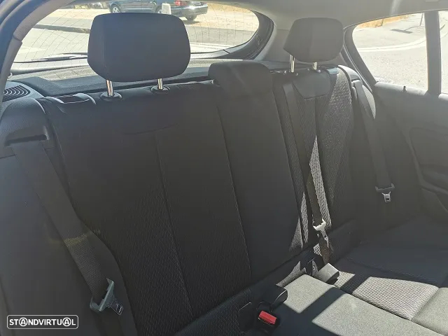BMW 116 d EfficientDynamics - 24