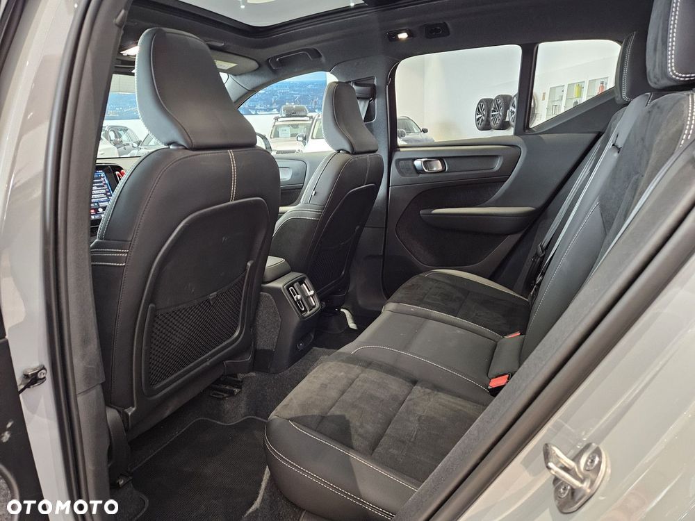 Volvo XC 40 - 18