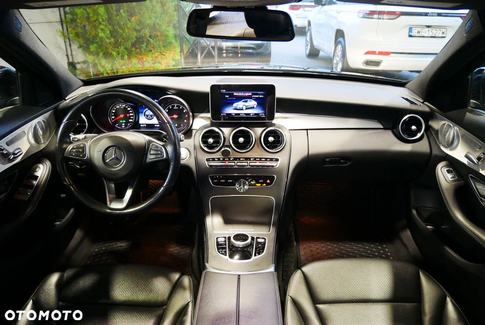 Mercedes-Benz Klasa C 300 7G-TRONIC - 18