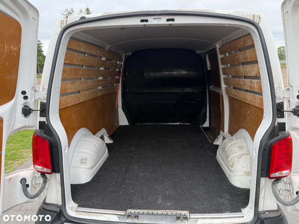 Volkswagen Transporter - 14