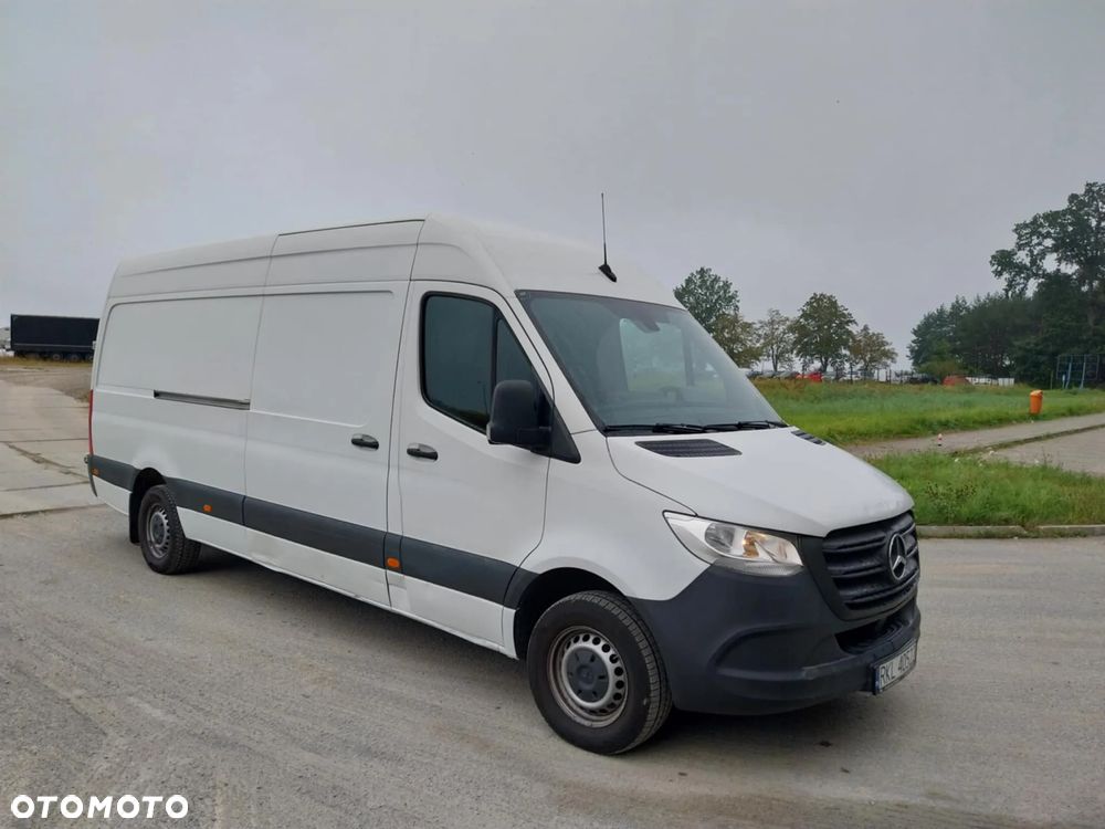 Mercedes-Benz Sprinter - 2