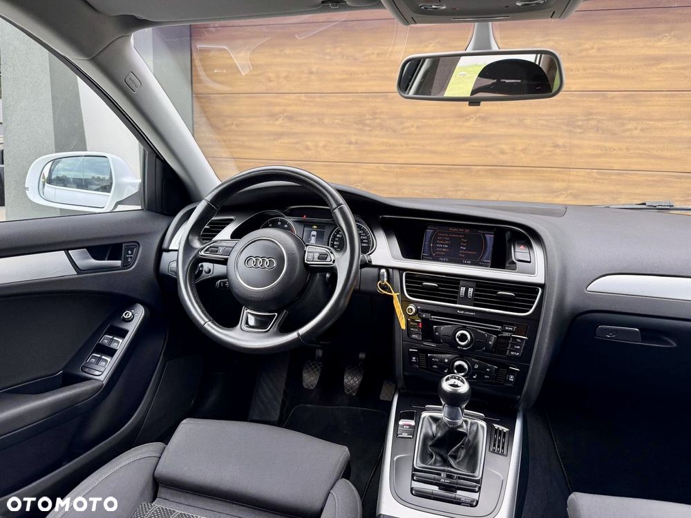 Audi A4 Avant 2.0 TFSI Flexible Fuel Quattro - 17