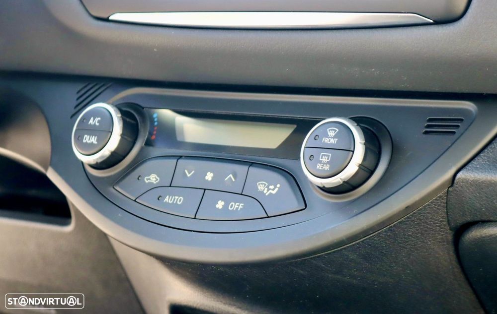 Toyota Yaris 1.5 HSD Exclusive - 14