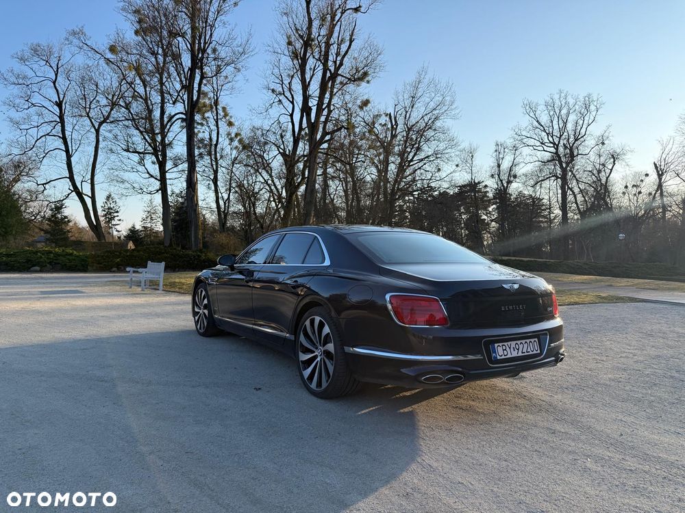 Bentley Flying Spur Azure - 10